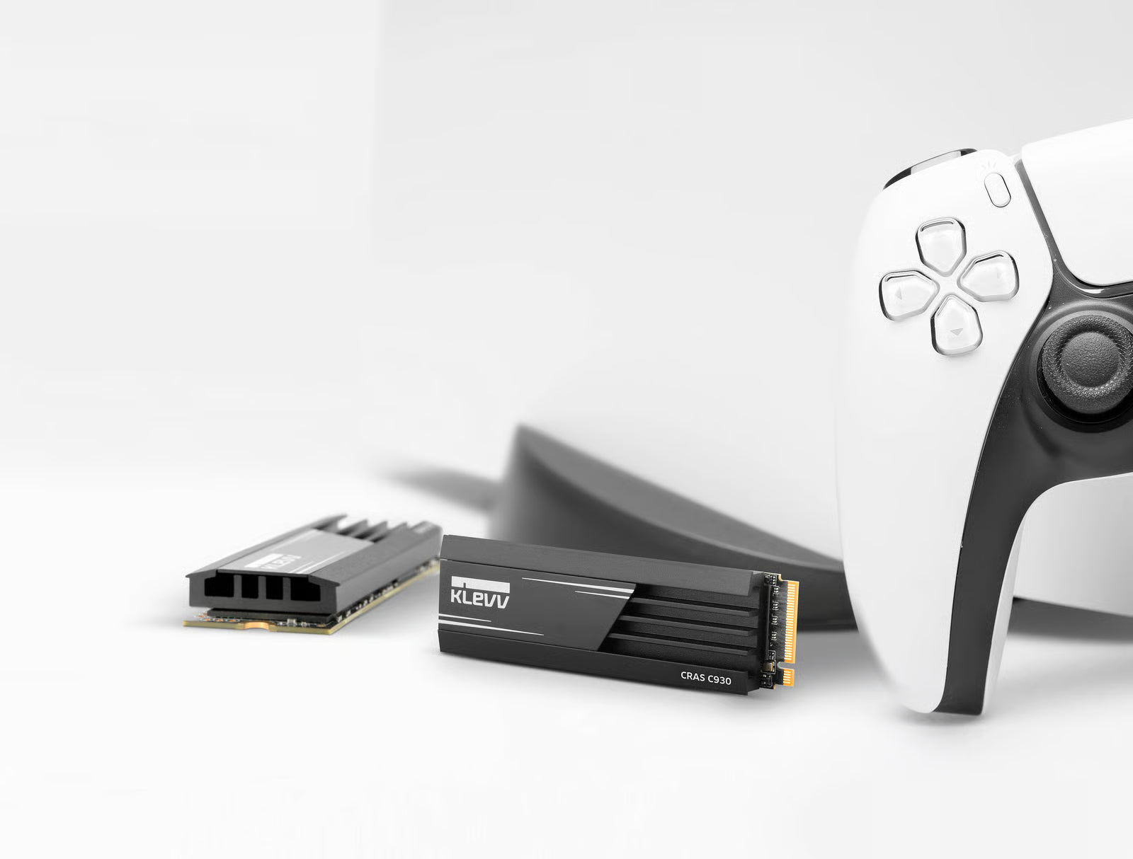 Klevv 科賦 CRAS C930 2TB PCIe 4.0 x4 NVMe M.2 2280 SSD